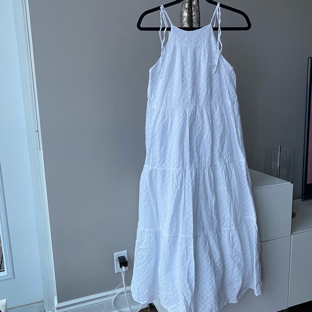 NWOT💥Zara white 💯%cotton maxi dress, embroidered, size small,